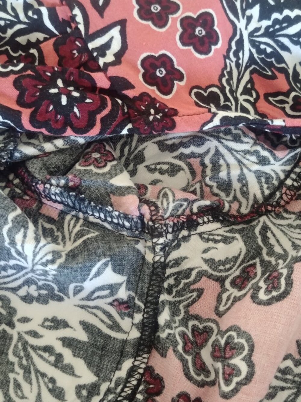 100% viscose lightweight romper size 4 pink with black and white - Picture 9 of 14